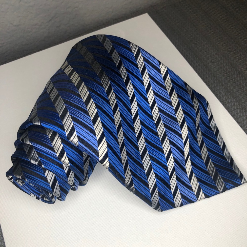 Tie